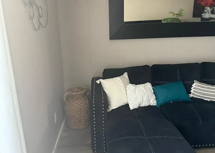 Old Town 2 Bedroom Gem! *