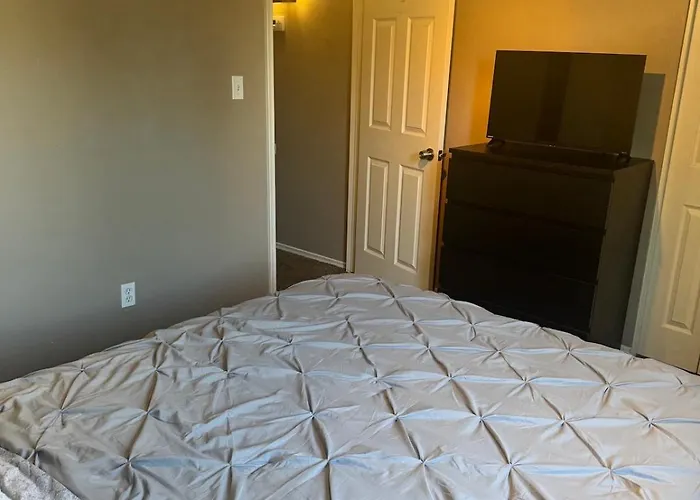 Old Town 2 Bedroom Gem! Apartment *