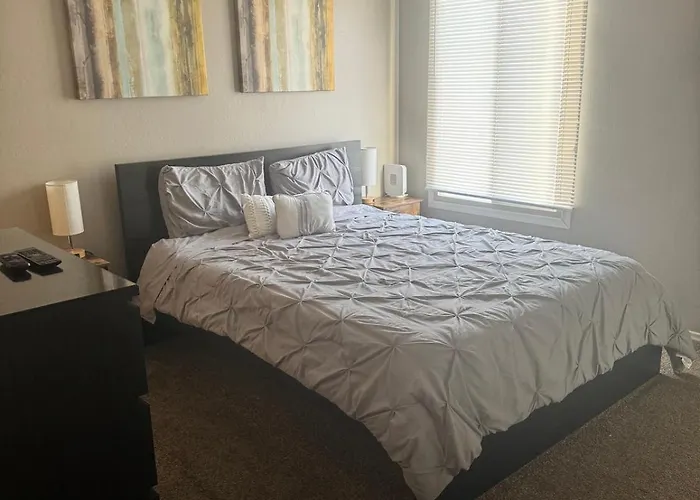 Apartment Old Town 2 Bedroom Gem!