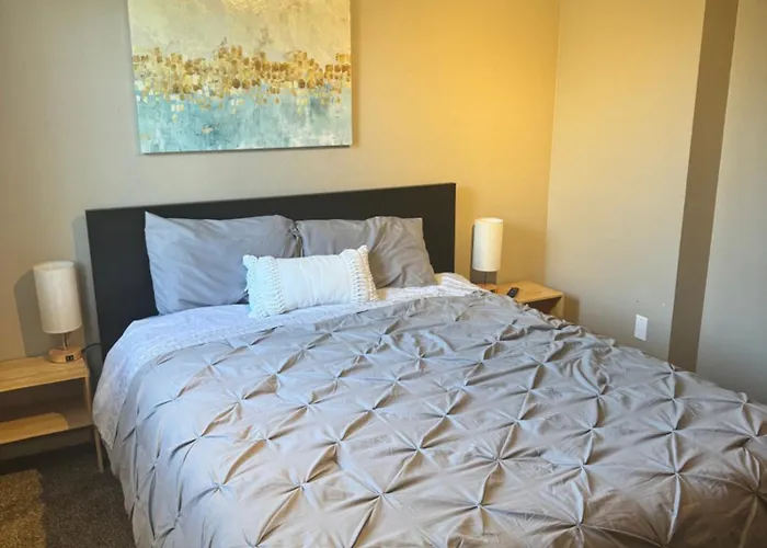 Old Town 2 Bedroom Gem!
