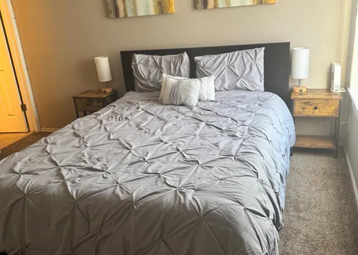 Old Town 2 Bedroom Gem! *
